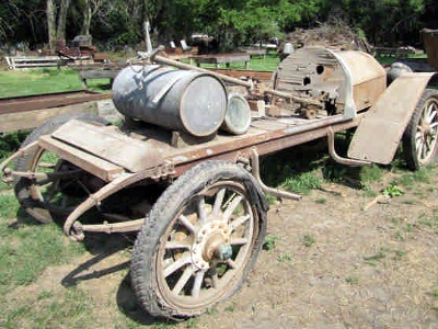 1913 Overland Model 69 rear view 1913 Overland Model 69 rear view