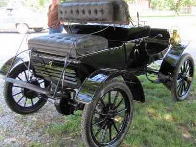 1904 curved dash Oldsmobile rear view 1904 curved dash Oldsmobile rear view