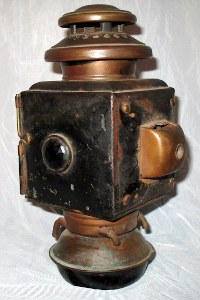 rear view of brass right hand side lamp rear view of brass right hand side lamp